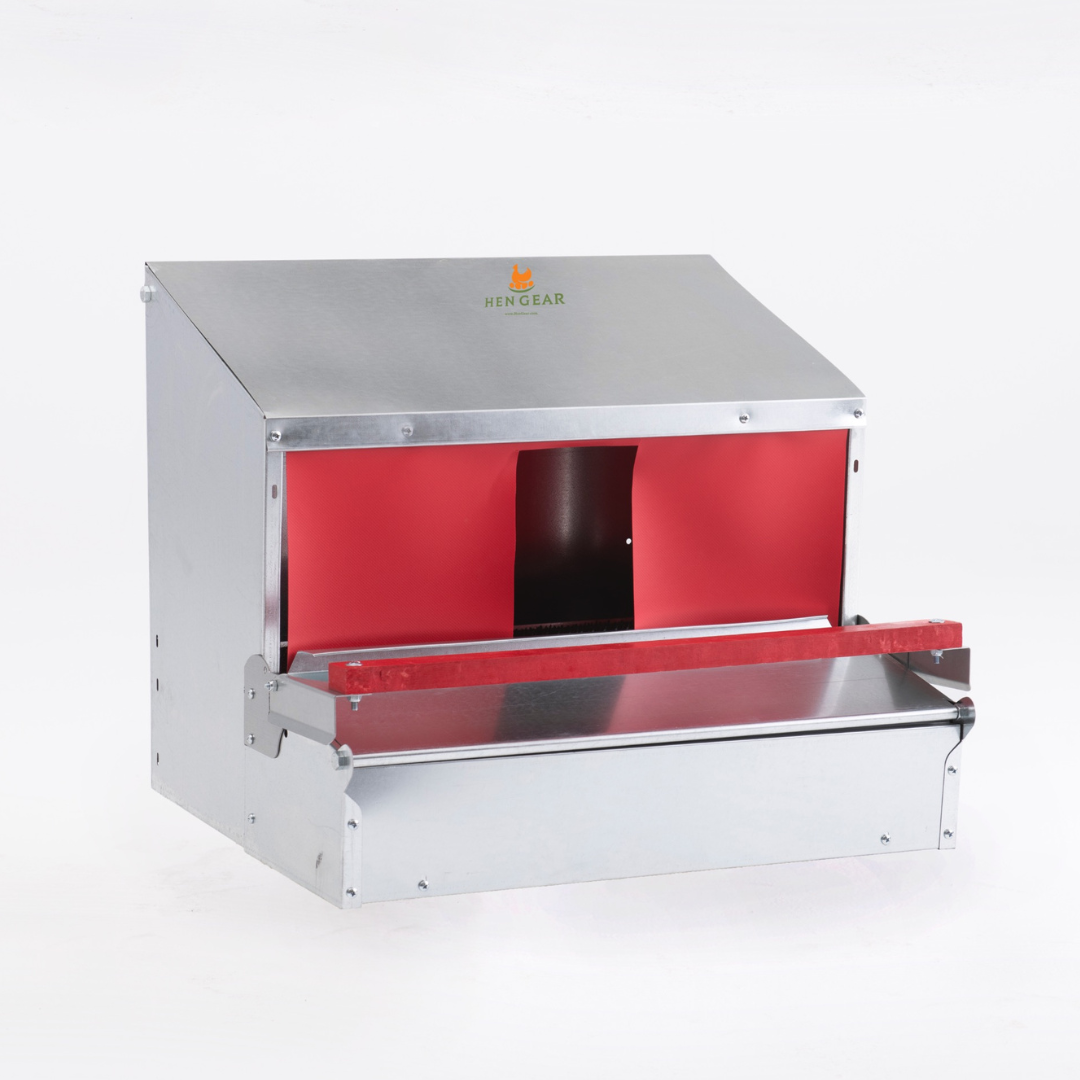 Small (24") Reversible Rollout Nest Box